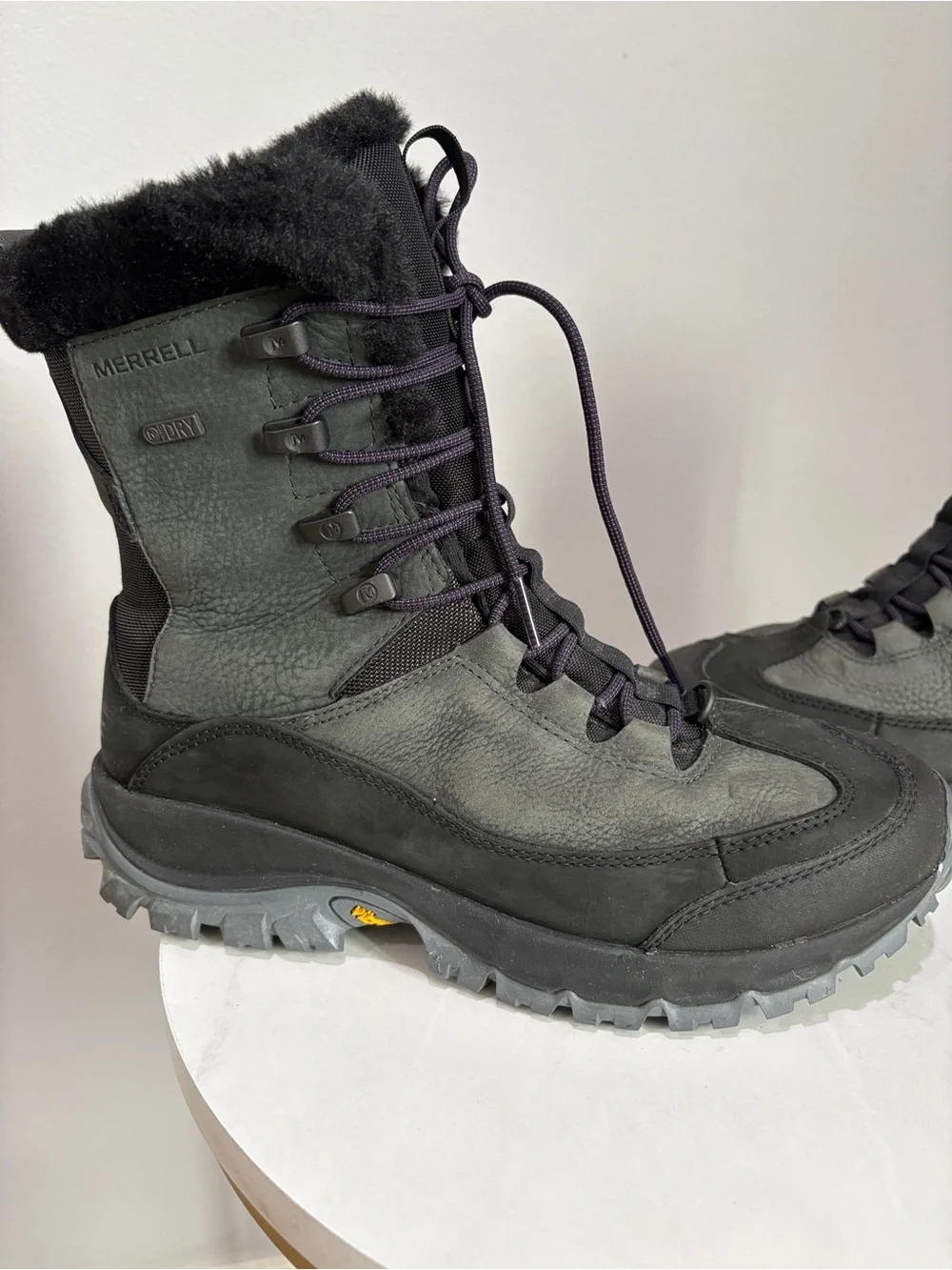 Merrell Thermo Rhea Mid Waterproof Size 8.5 Winter Boots Vibram Heavy duty